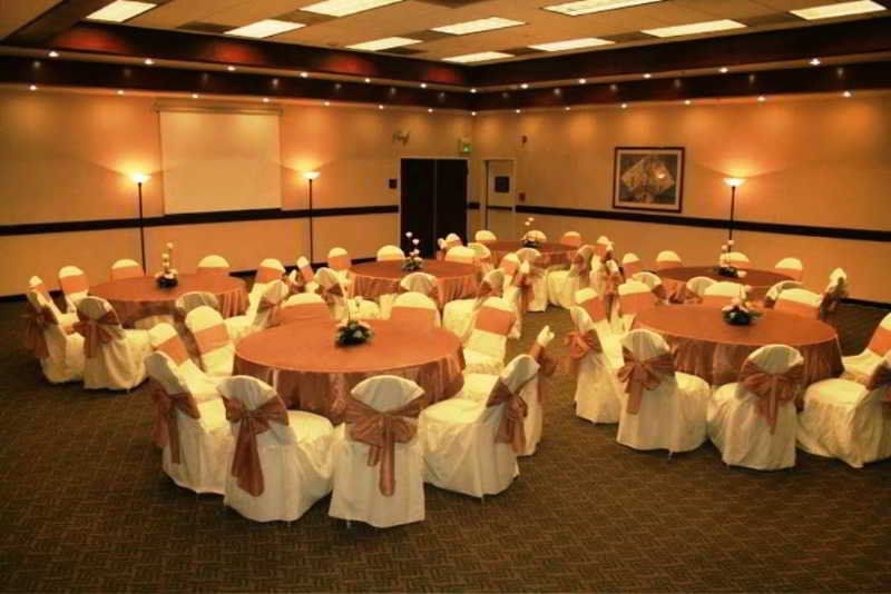 Wyndham Garden Monterrey Norte San Nicolás de los Garzas Restaurant bilde